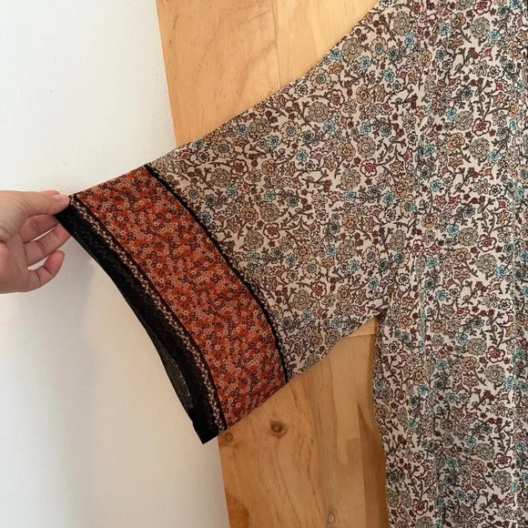 Maurice’s Floral Kimono with Red Accents Women’s XL - Picture 2 of 5